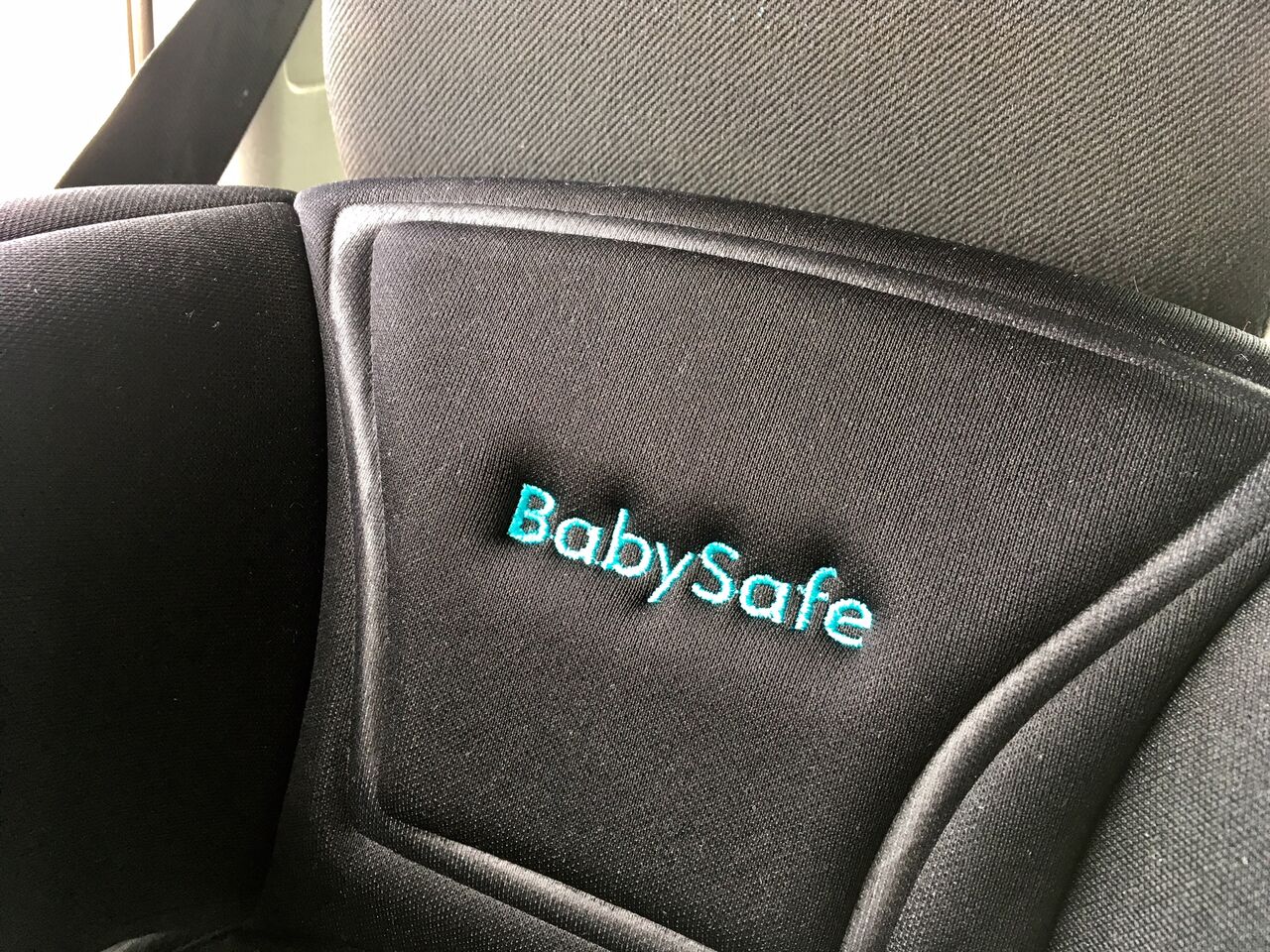 BabySafe Husky Grey black Детское автокресло 9-36 кг