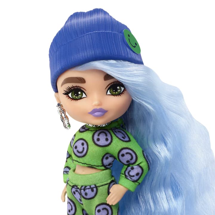 Barbie Extra Mini Doll lelle Icy Blue Hair HGP65