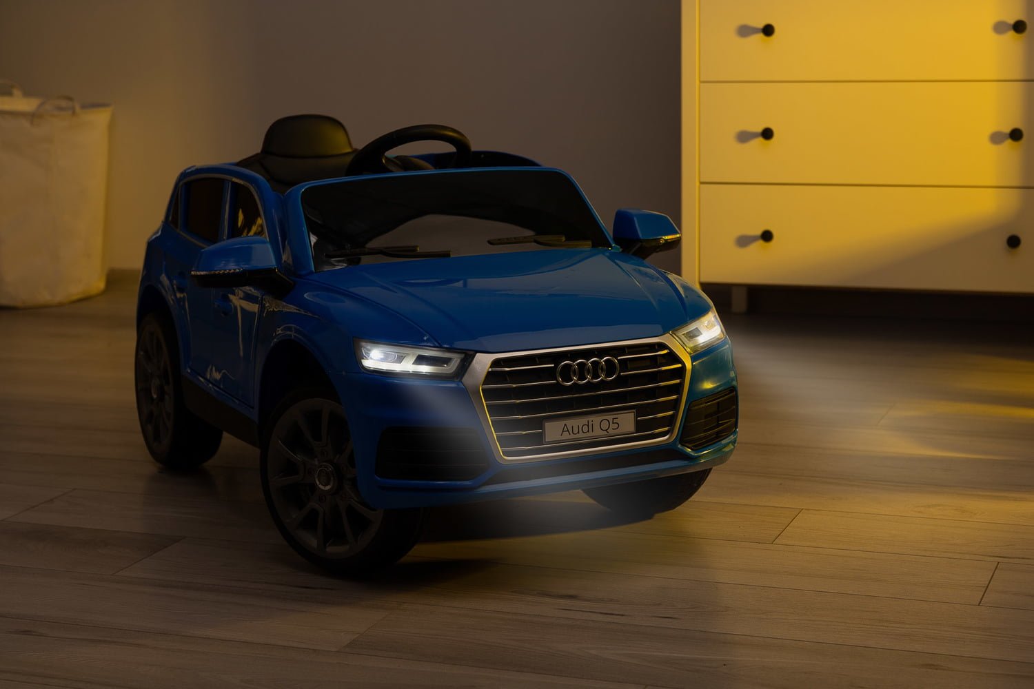 Детский электромобиль c пультом Audi Q5 Blue