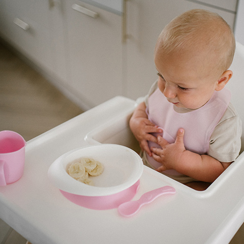 Bērnu priekšautiņš silikona ar kabatu BabyOno ULTRATHIN pink