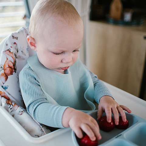 Bērnu priekšautiņš silikona ar kabatu BabyOno ULTRATHIN turquoise