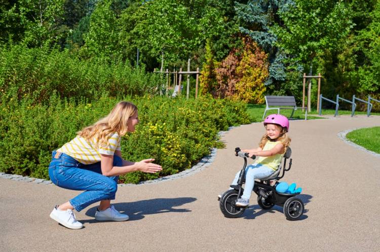 Детский трехколесный велосипед Kinderkraft Freeway Green 3 в 1