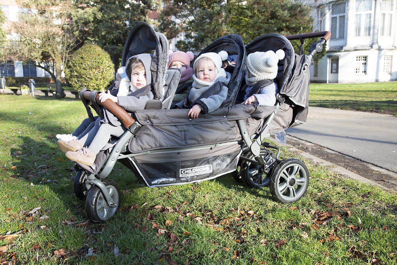 Childhome Sixseater Autobrake Anthracite Bērnu rati Sešiem