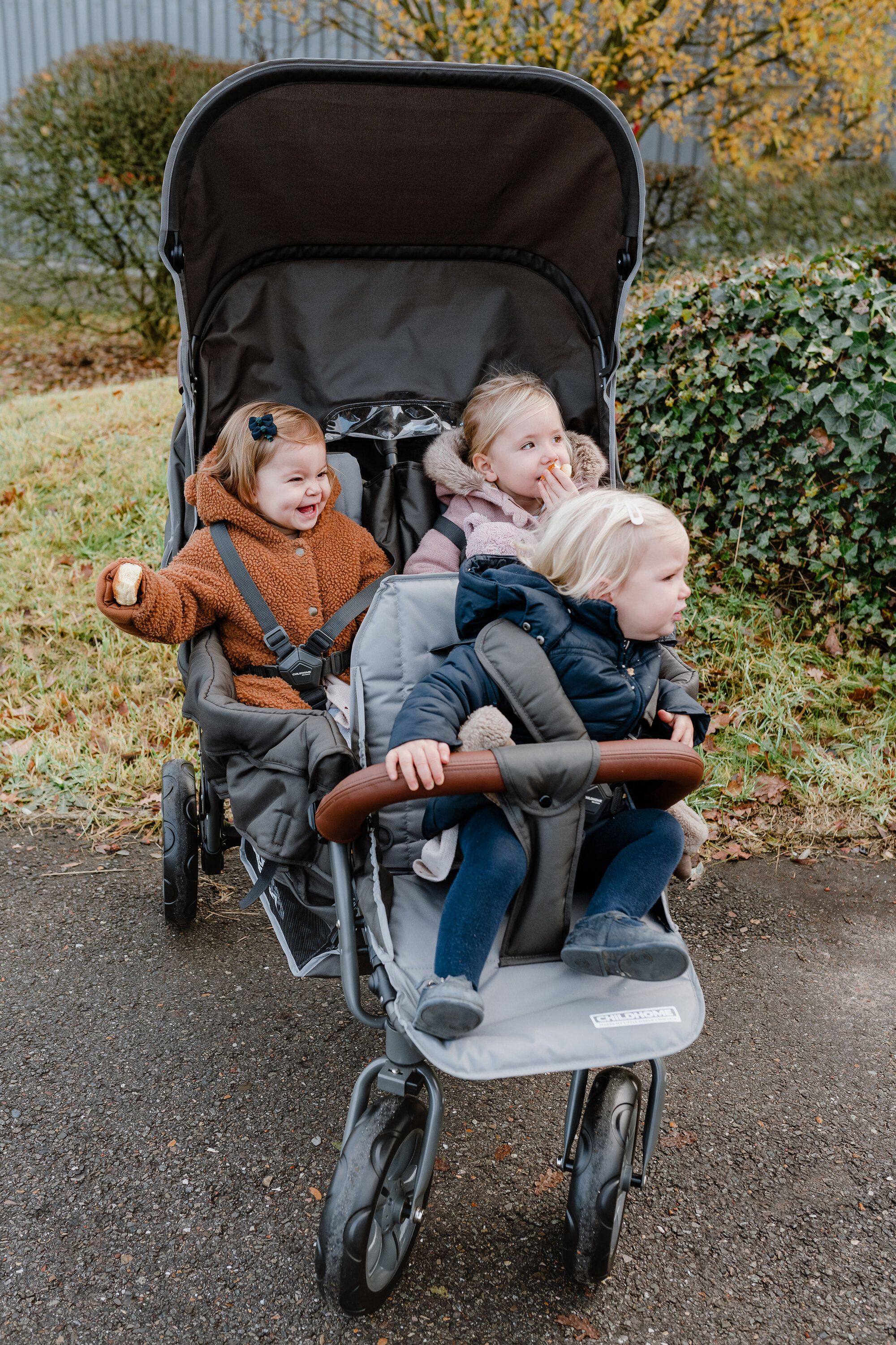 Childhome Triplet Anthracite Trīnīšu pastaigu rati