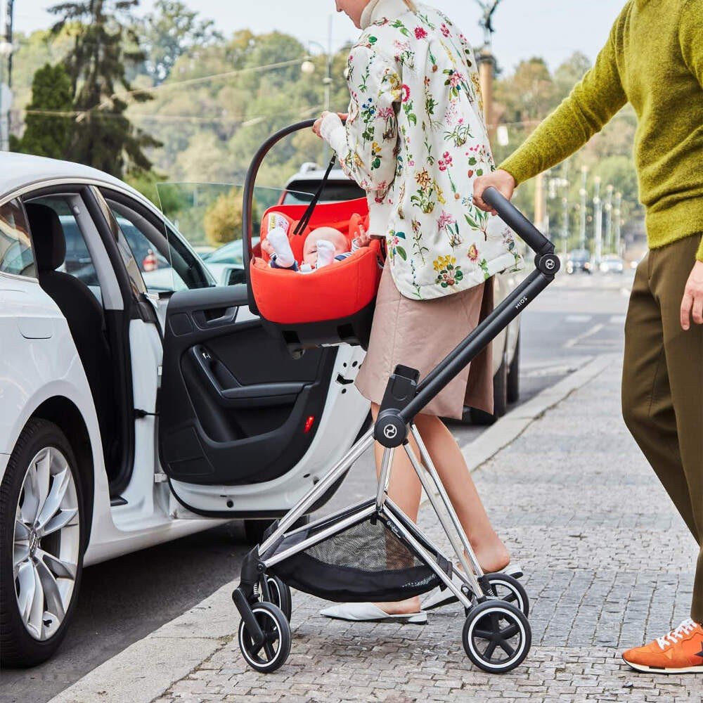 Cybex Cloud Z I-Size + ISOFIX Base Plus Autumn Gold Bērnu autosēdeklis 0-13 kg