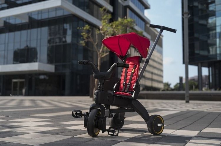 DOONA Liki Trike S3 Flame Red Детский трехколесный велосипед