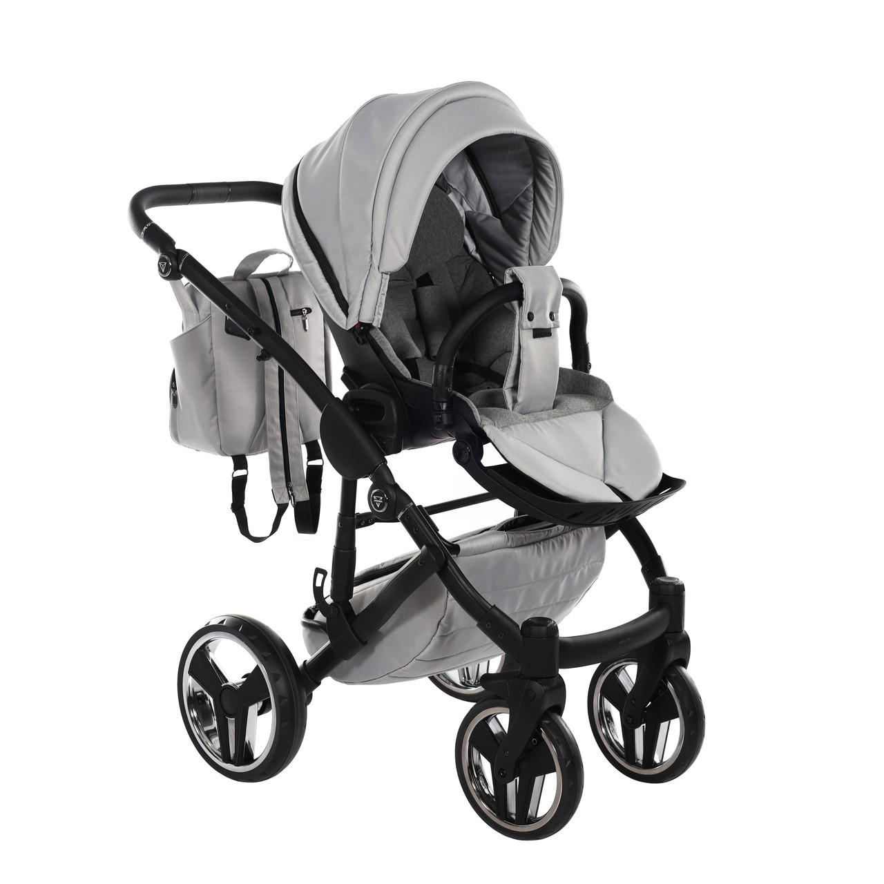 Junama Basic 06 Grey mist Детская коляска 2in1