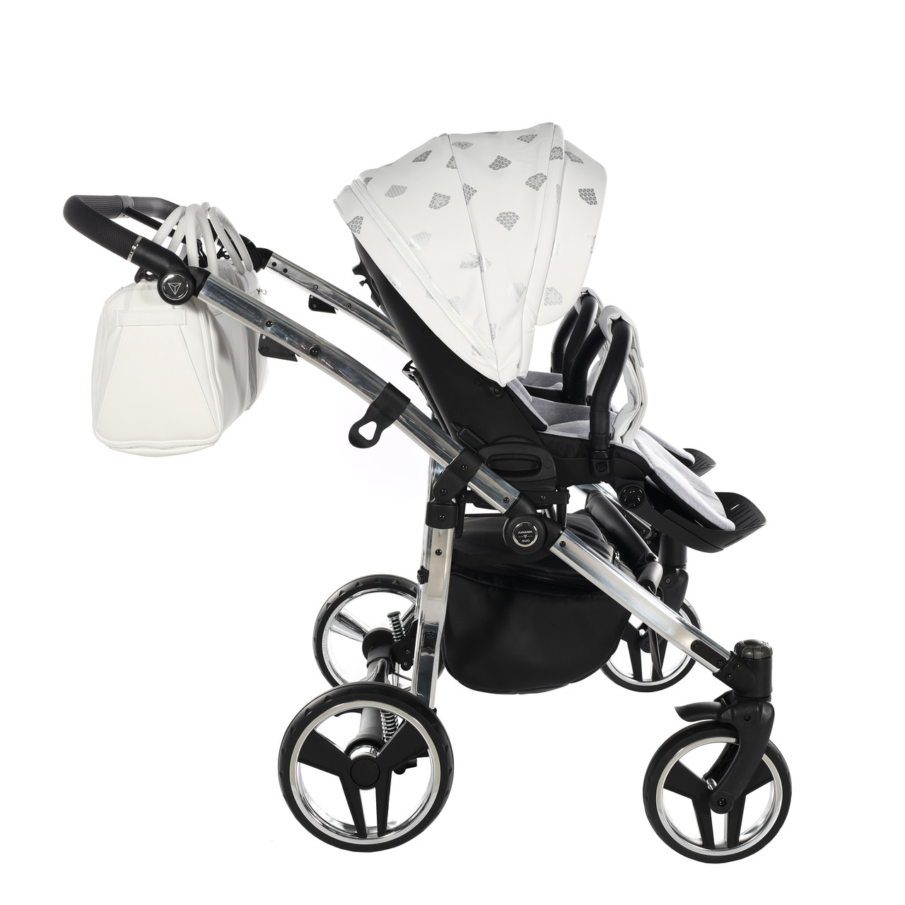 Junama Glow Duo 03 White Silver Коляска для двойняшек 3in1