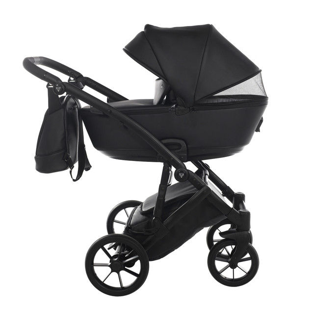 Junama Space Eco 03 Black Детская коляска 2in1