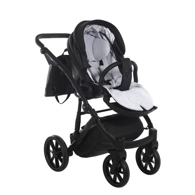 Junama Space Eco 03 Black Детская коляска 2in1