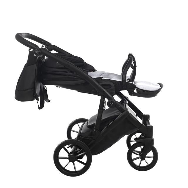 Junama Space Eco 03 Black Детская коляска 2in1