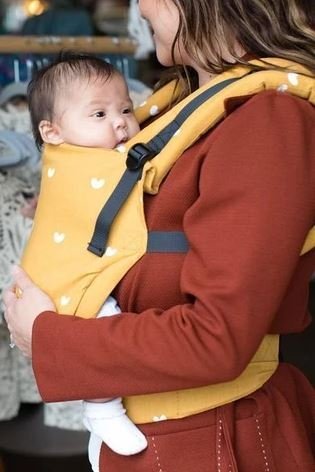 Ķengursoma Tula Free-to-Grow Baby Carrier Play