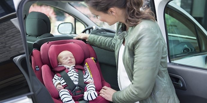 MAXI COSI AxissFix Plus Red Orchid Bērnu autosēdeklis 0-18 kg