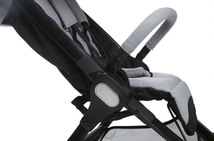 Chicco We Black Sporta ratiņi