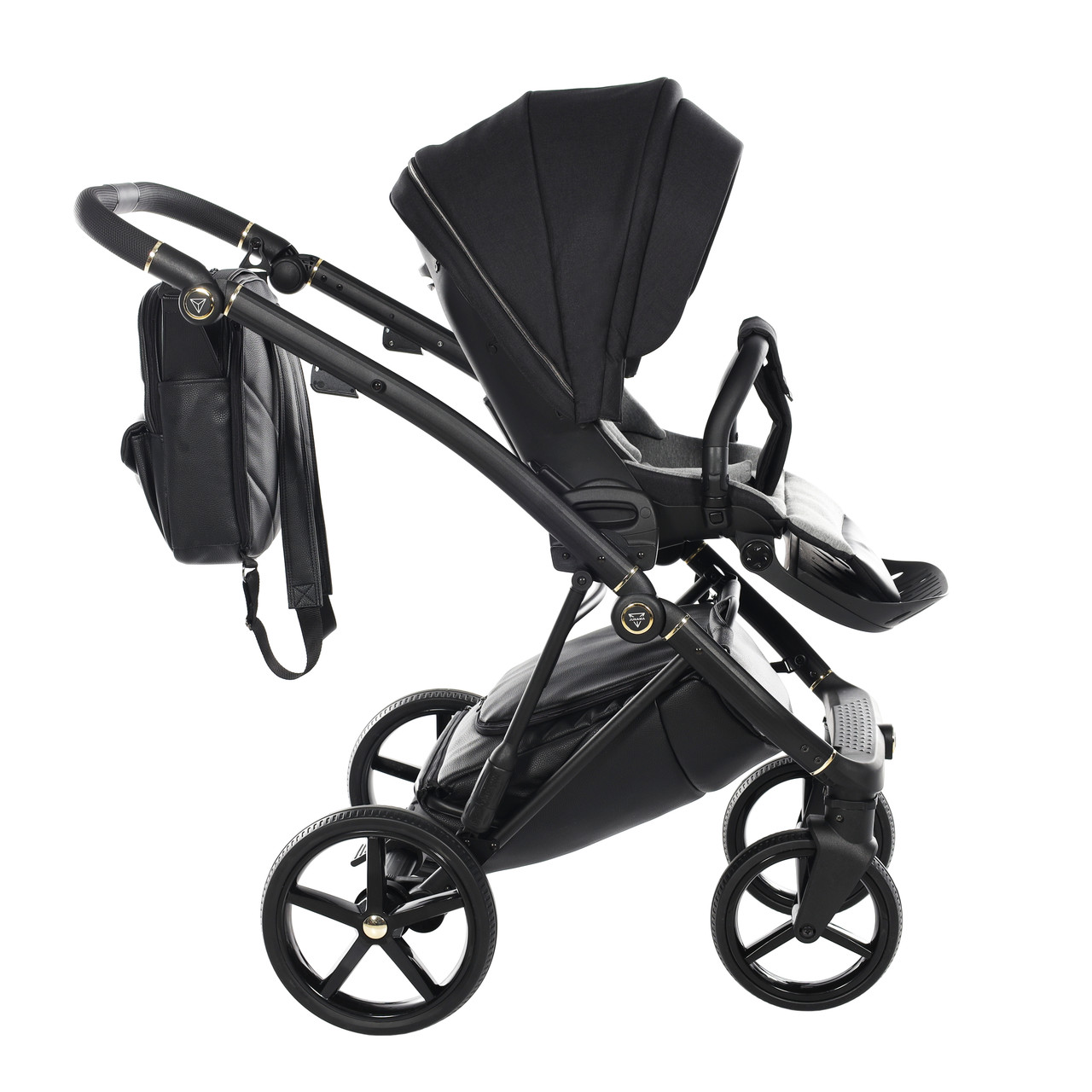 Junama Air 03 Black Коляска 2in1