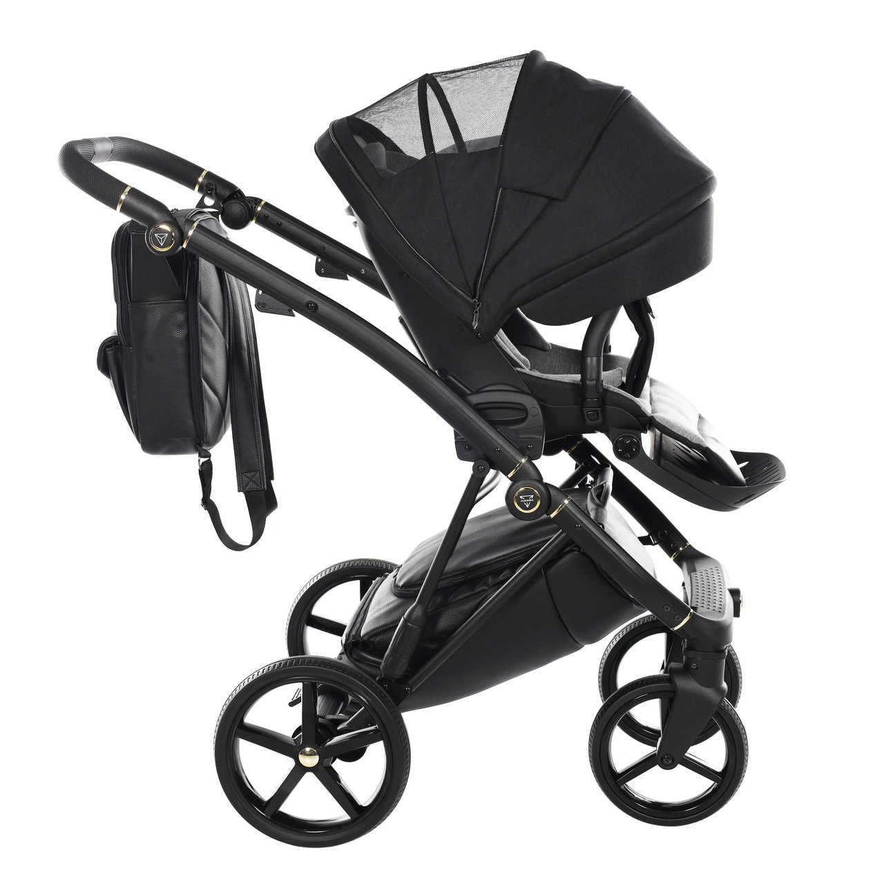 Junama Air 03 Black Коляска 2in1