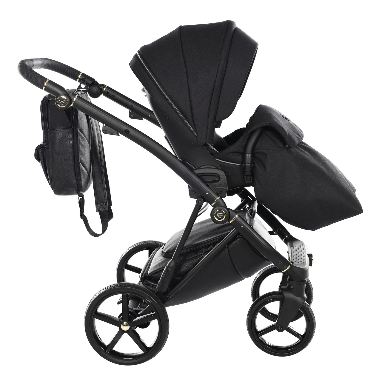 Junama Air 03 Black Коляска 2in1