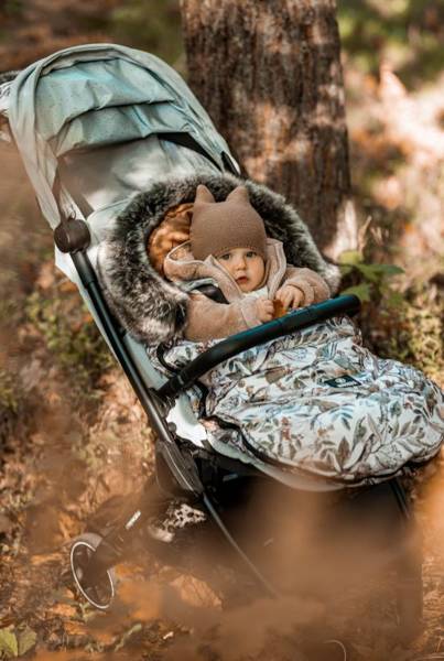 MAKASZKA Premium Rainbow Mountain Guļammaiss ratiem 12-36m