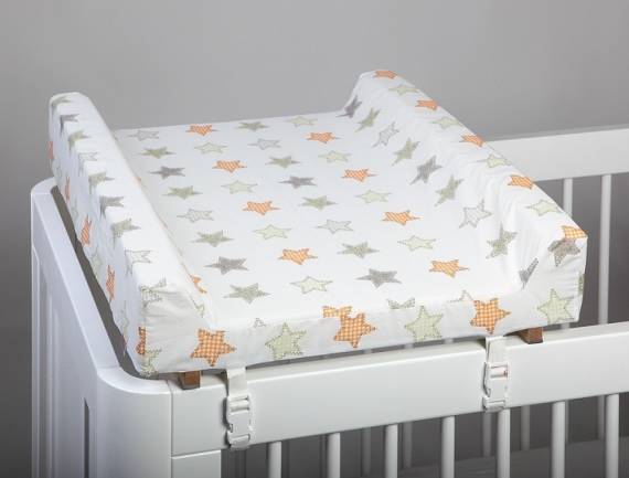 Pārtinamā virsma ar cieto pamatni TROLL Star Changing pad with wooden base