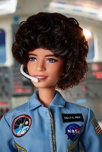 Barbie Inspire Women lelle FJH62