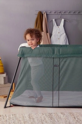 Ceļojumu gultiņa manēža BabyBjorn Travel cot Light Mesh Dark Green 040238