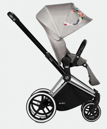 Cybex Priam 4.0 Koi Crystallized + Chrome black frame Pastaigu rati