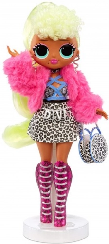 MGA LOL SURPRISE O.M.G. Lady Diva Fashion Doll with 20 Surprises