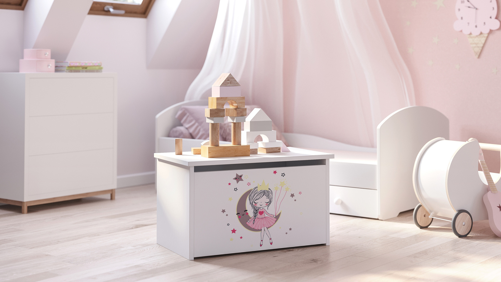 Daria toy chest - sleeping princess