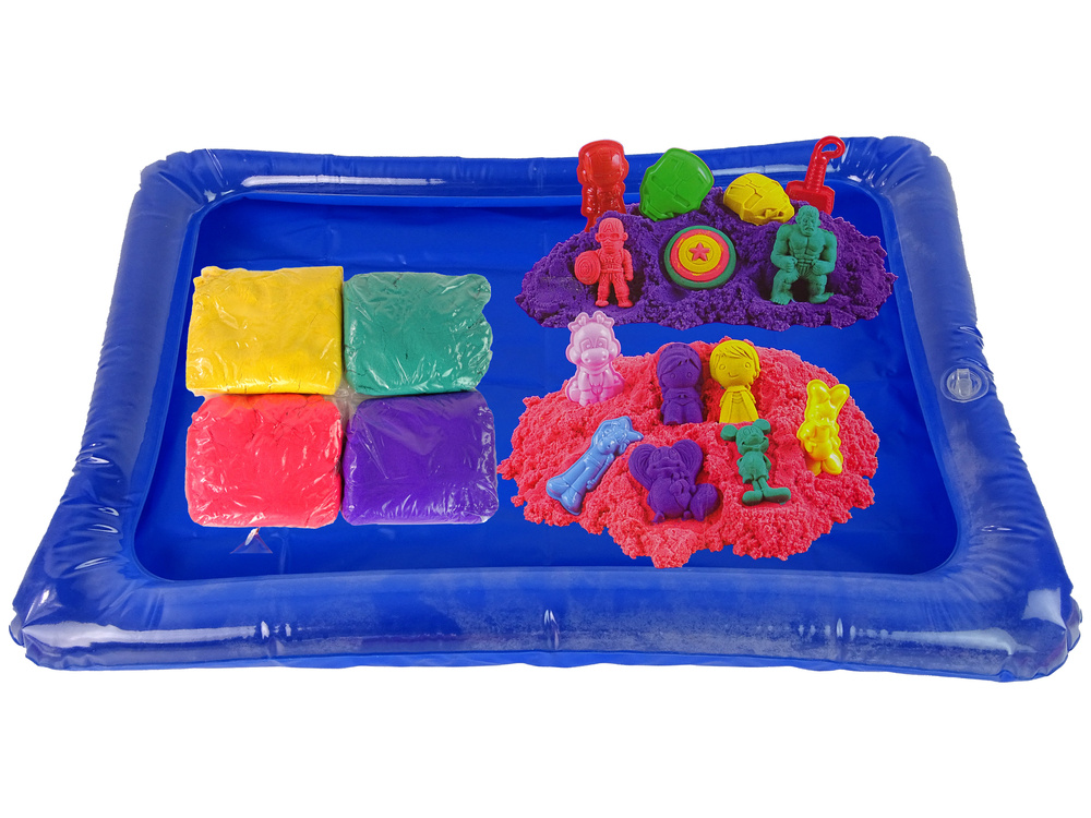 Kinetic Sand Set with Molds