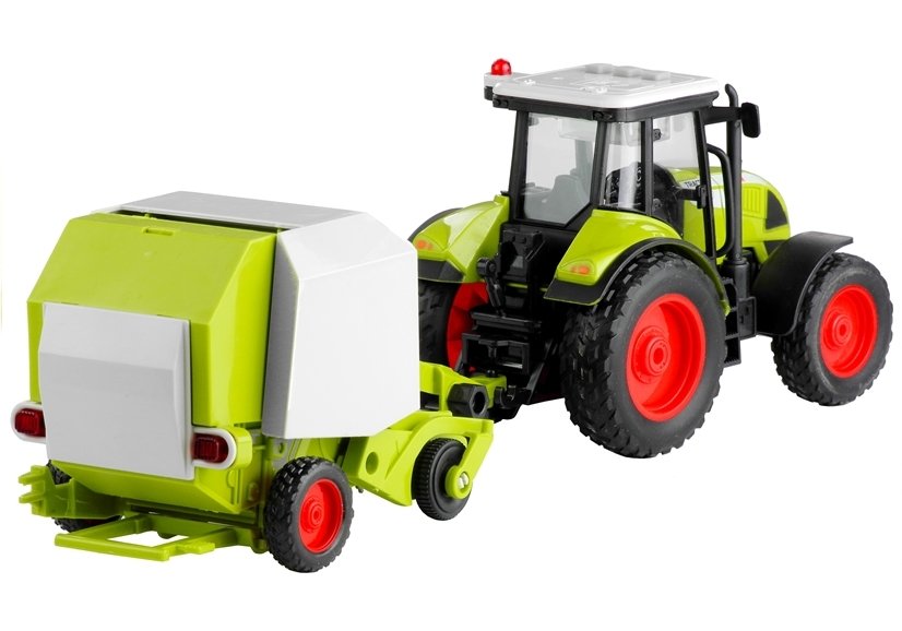 Tractor with Round Baler for Baling Noise making 37,5 cm