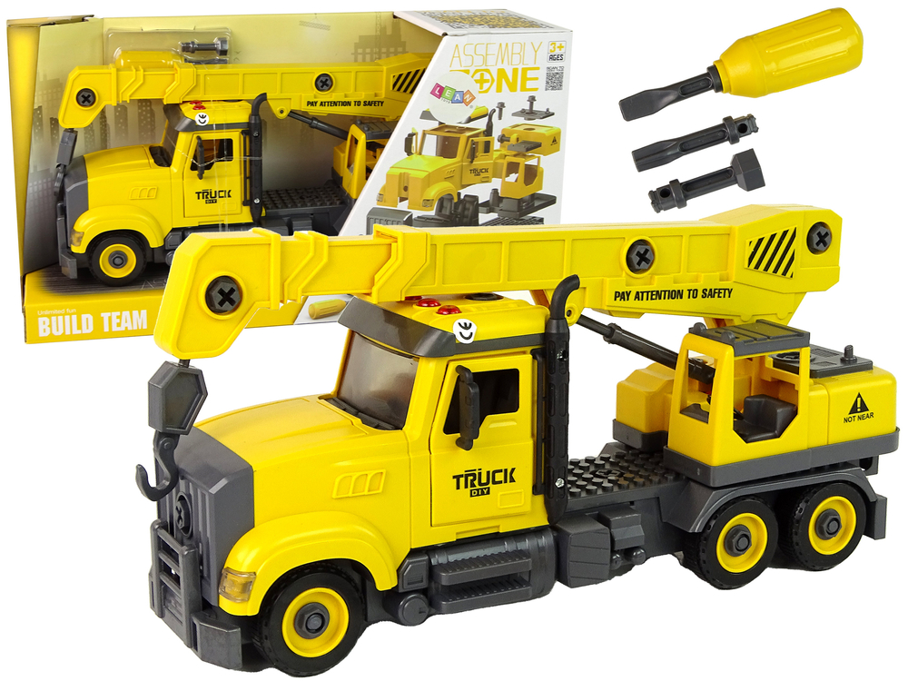 Crane Truck for Unscrewing and Twisting Yellow