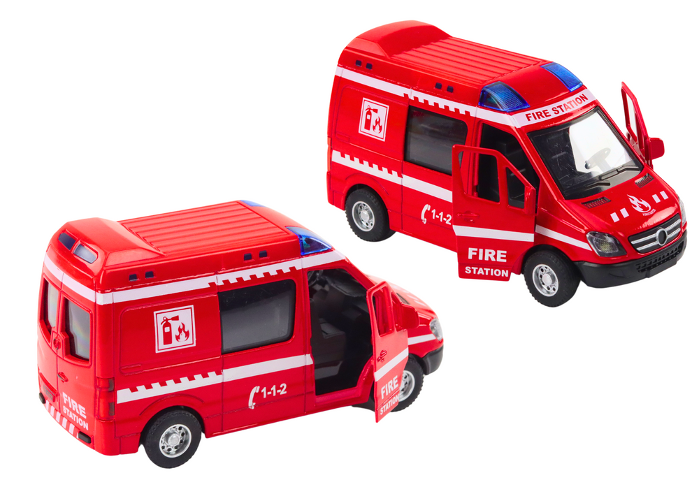 Fire Truck 1:32 Opening Doors Lights Sounds Drive Red