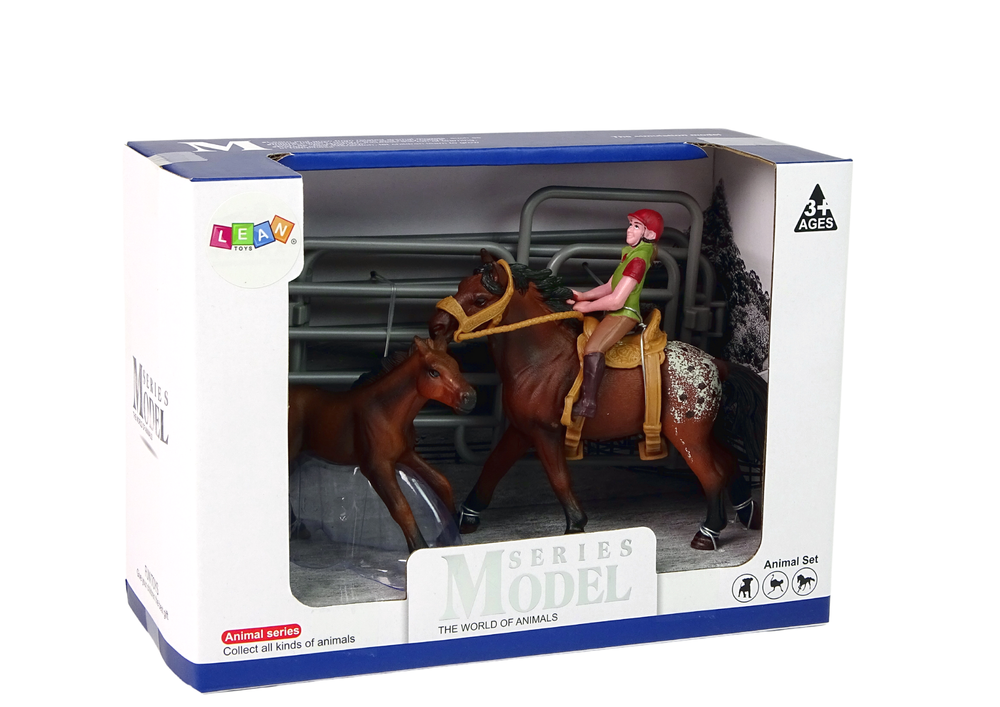 Set of 2 figurines Horse and foal in a corral + Rider