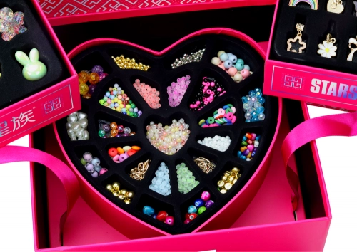 DIY Jewelry Making Set Beads Pendants Box 1267 pieces.