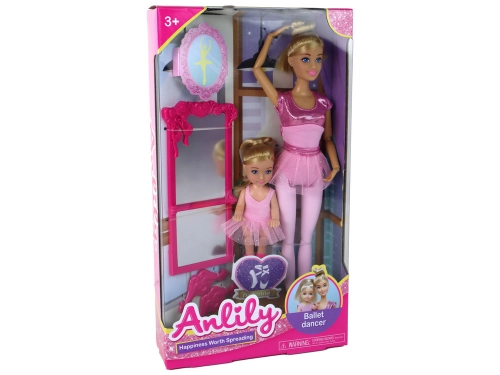 Lelle Anlily mamma un meita balerīna