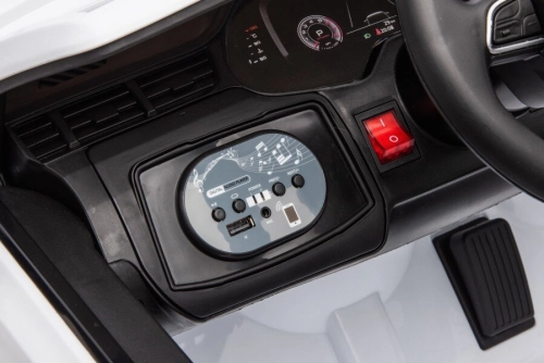Одноместный электромобиль Audi Q7 White