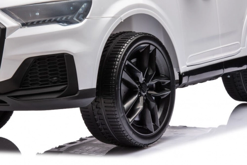 Одноместный электромобиль Audi Q7 White
