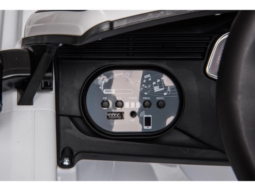 Vienvietīgs elektromobilis Audi RS Q8 White