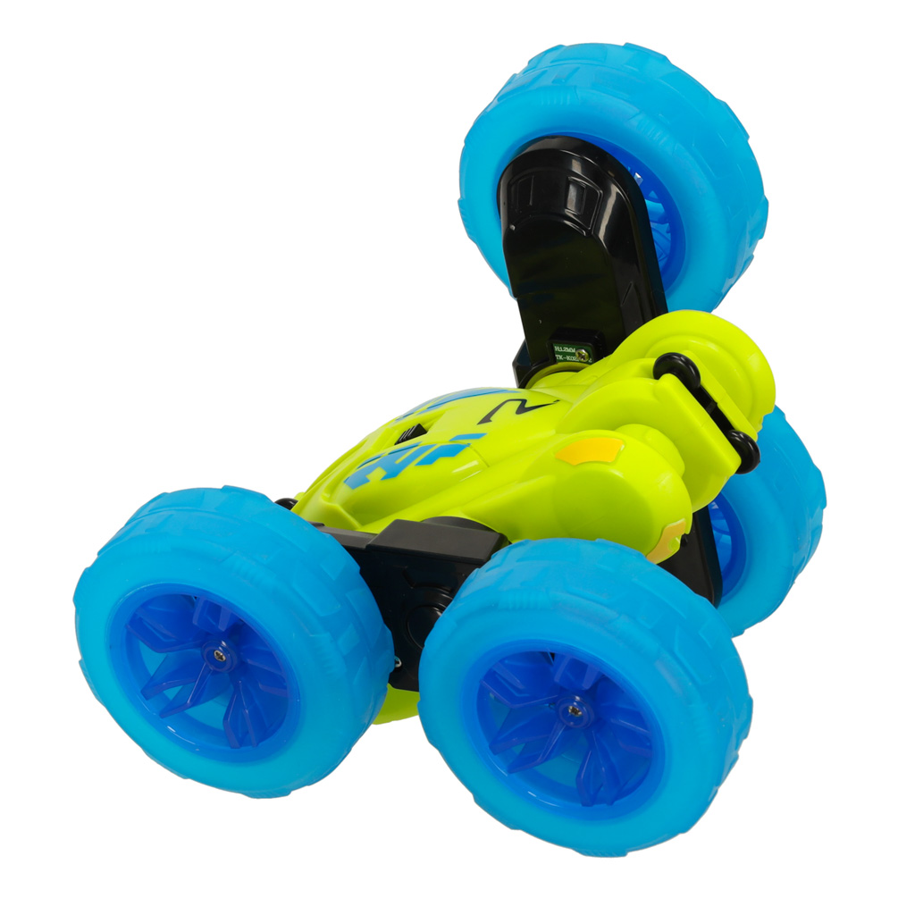 RC Revolt Flip Speeder tālvadības automašīna ar kvēlojošiem riteņiem