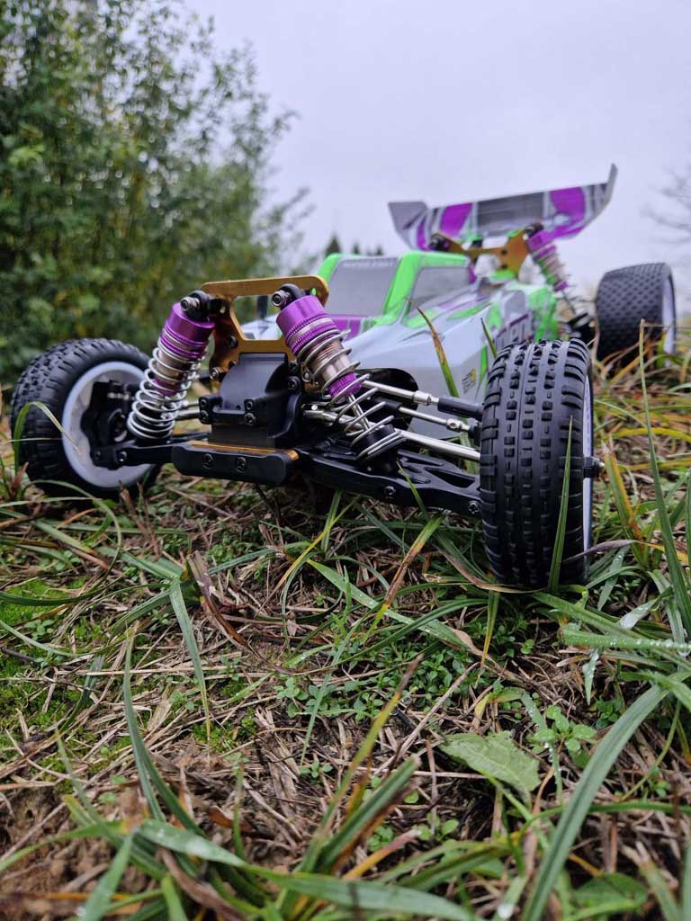 Tālvadības auto RC WLToys 104002 1:10 4WD 2.4Ghz