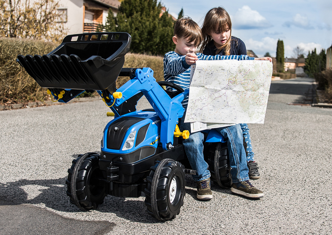 Детский Трактор с педалями и ковшом Rolly Toys rollyFarmtrac New Holland (3-8 лет) 611256